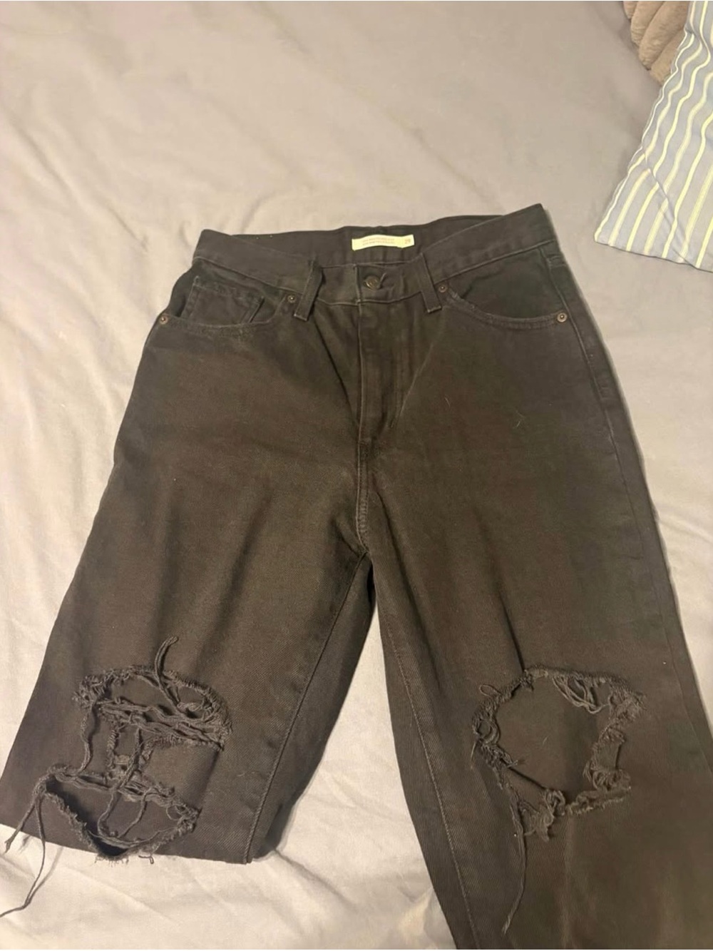 Levi's High Rise Distressed Black Jeans